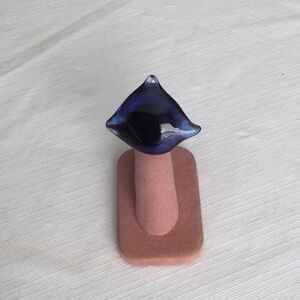 Woman’s Blown Glass ring size 4 1/2 color blue good pinky ring. NWOT